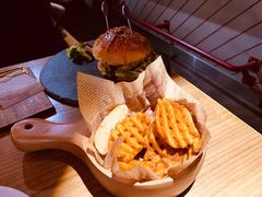 -HIGH FIVE哈福手工汉堡(桂林路店)