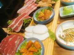 -明洞阿姨·韩式酱蟹烤肉·创意料理(三元桥店)