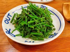 清炒丝瓜尖-一坐一忘云南菜(嘉里中心店)