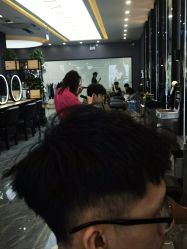 -藤野造型烫染·漂发