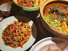 -吃饭皇帝大土家民族菜(荟聚店)