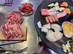 豚豚家五花肉-豚豚家돈돈가韩国锅盖烤肉(新北万达店)