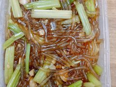 芹菜肉丝炒粉条-富源东北春饼店(翠竹店)