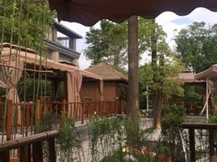 -二荆条·蜀鲜汇城市森林火锅