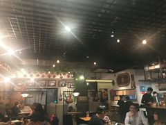 大堂-阿里家·新疆烤肉酒場 by MIG