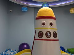 -小门牙好性格托育(北外滩中心)