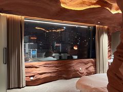 -幸栖洞穴设计酒店(成都春熙路店)