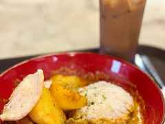 Traditional&nbsp;Curry&nbsp;Chicken&nbsp;Thigh&nbsp;White&nbsp;Rice-南洋老咖啡(牛车水店)