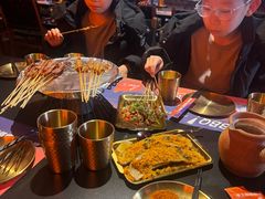 -何师烧烤Pro ·江湖川菜·小龙虾·精酿(太古里旗舰店)