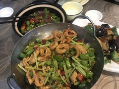 干锅肥肠-东北老家私房菜(文灶店)