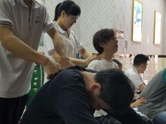 -郑远元专业修脚房(宣化路店)