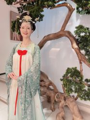 -盘子女人坊古装写真摄影(厦门总店)