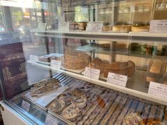 面包甜点陈列柜-老梦面包 CHEZMOREL(三源里店)