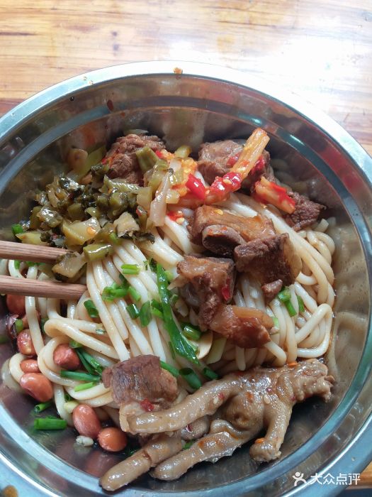 正宗桂林特色卤粉排骨卤粉图片