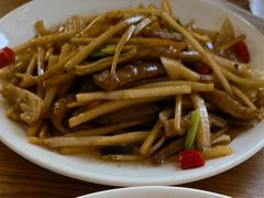 酸笋炒肥肠-牛八宝桂林米粉(八里庄店)