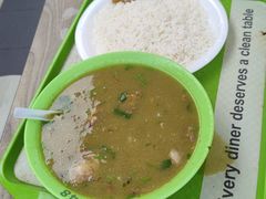 -东海岸人工湖美食村