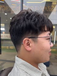 -尤司男士国潮理发馆