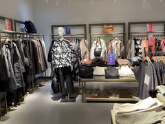 -URBAN REVIVO(北京斯普瑞斯奥特莱斯店)