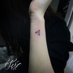 -SNOW TATTOO STUDIO
