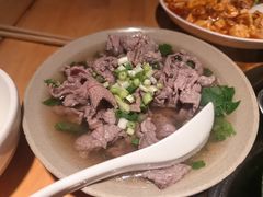 -大众跷脚牛肉馆·非遗传承单位(峨眉山店)