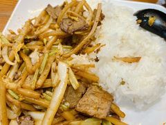 酸笋炒牛肉盖饭-螺蛳粉先生(蓟门桥店)