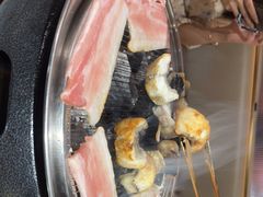 -围炉肉舍•炭烤活鳗•丹东海鲜烤肉(步行街店)