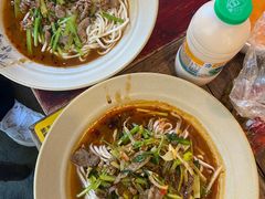 -方铲铲·成都板凳面(滨江银泰店)