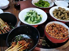 -虾弄弄海派小龙虾·牛羊蝎子火锅
