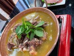 牦牛肉火锅-藏味八珍特色火锅