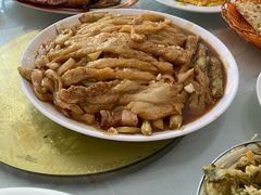 -何适山庄 ·可团建(水长城P2停车场店)