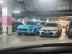 -经纬汇-停车场