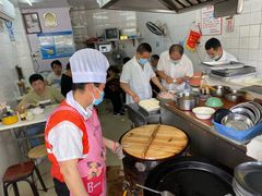 -黄阿姨锅贴大王(万航渡路店)