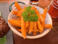 -Naughty Nuri’s Phuket