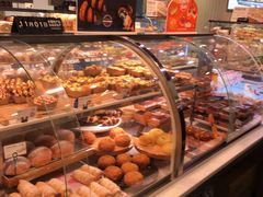面包甜点陈列柜-巴黎贝甜(右安门店)