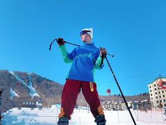 -亚布力新体委滑雪场
