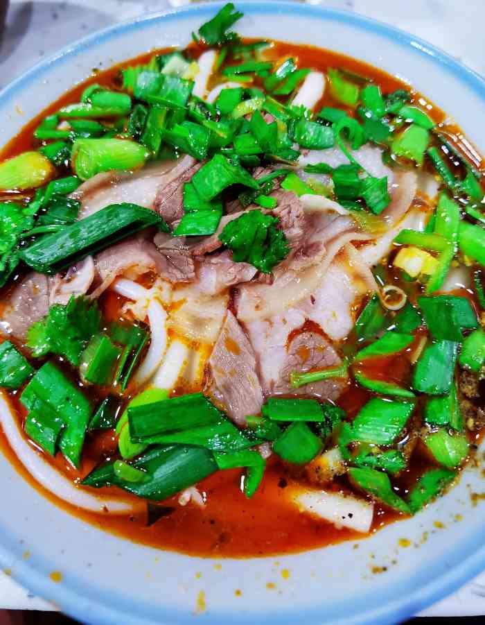 虾子苟味羊肉粉(遵义总店)-"早上好!酒店的早饭没什么特色,我们几个.