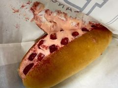 草莓奶油面包-巴黎贝甜(五道口店)