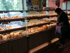 面包甜点陈列柜-新侨三宝乐面包店(崇文门店)