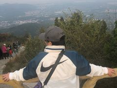 -鬼笑石后山停车场