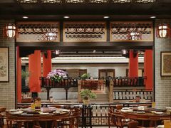 -龙悦湾酒家·八阵鱼生·渔人码头店