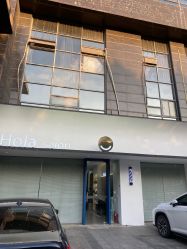 -V7 HAIR SALON