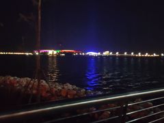 -上海滴水湖皇冠假日酒店