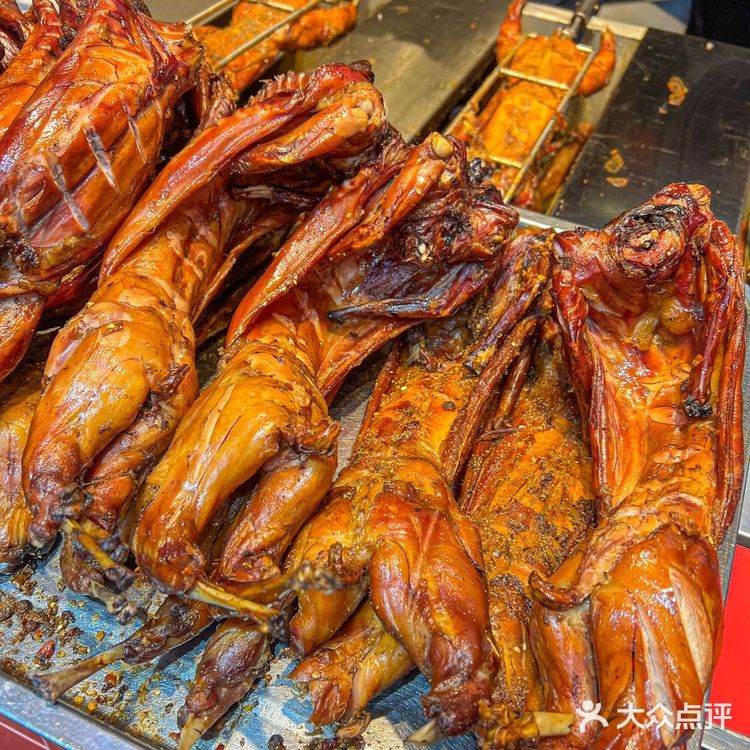 来重庆第一件事：直奔这家手撕兔！！！