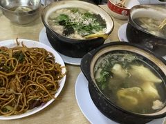 -小许三鲜砂锅馄饨店(家多乐烟酒店)