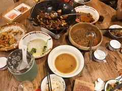 -富正毅三下锅·湘西韵味(天门山索道店)