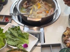 -喃喃椰·糟粕醋·椰子鸡火锅(七堡花园店)