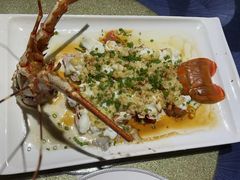 -三亚火车头万人海鲜广场