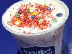 马卡龙草莓-milkplus·泰式奶茶(较场东路店)