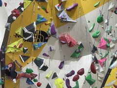 -问山MountQuest攀岩馆