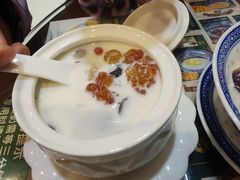 -广信牛奶甜品世家(台东店)